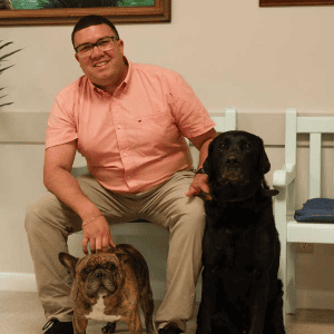 Dr. Josue Padilla
